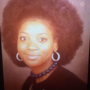 Meet your Posher, Lenora